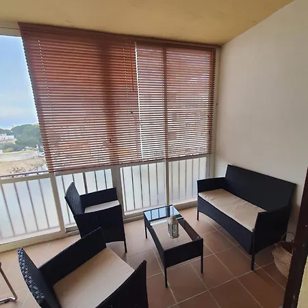 En Apartment *